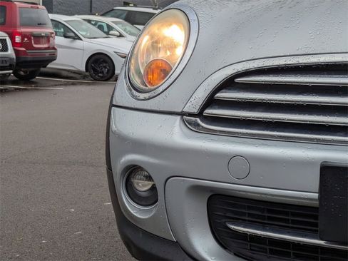 Used 2011 MINI Cooper Hardtop image 9