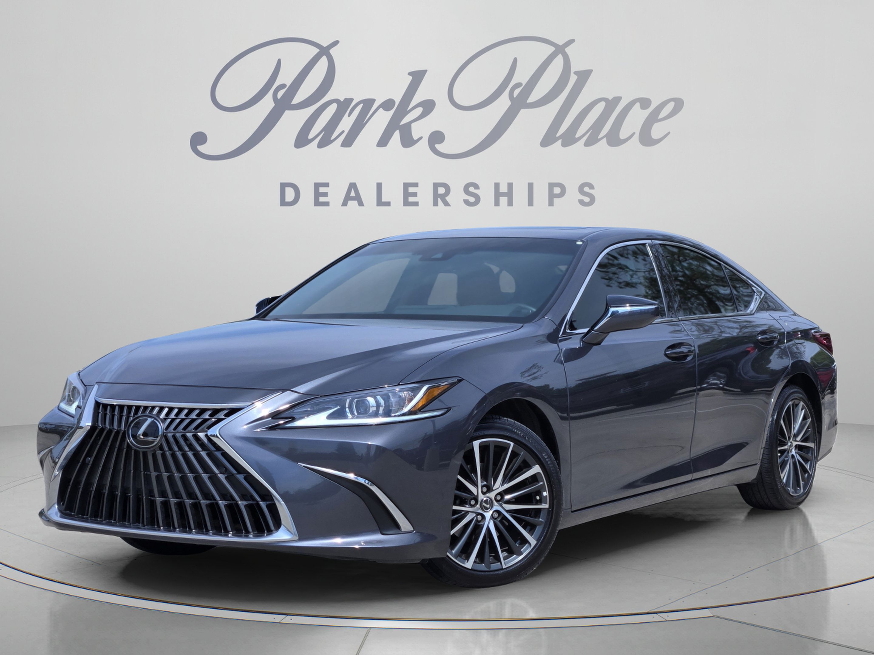 Used 2025 Lexus ES 350 w/ Premium Package FWD image 1