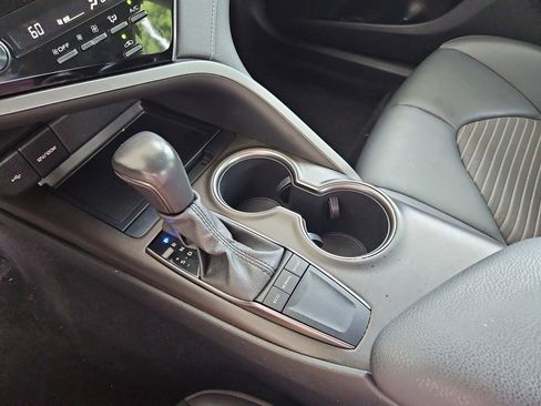 Used 2022 Toyota Camry SE image 22