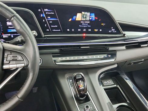 Certified 2024 Cadillac Escalade Sport w/ LPO, ONYX Package AWD/4WD image 21