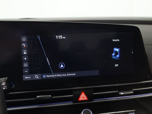 Certified 2025 Hyundai Elantra Limited FWD image 7