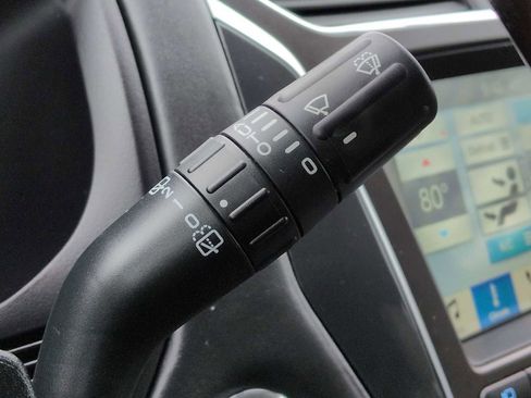 Used 2017 Ford Explorer Platinum image 27