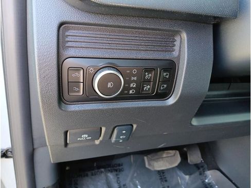 New 2025 Ford F250 Platinum image 15