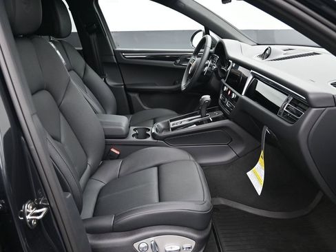 New 2025 Porsche Macan image 14