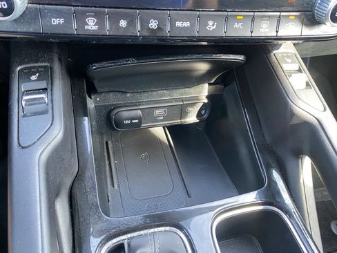 Used 2025 Kia Telluride S AWD/4WD image 23
