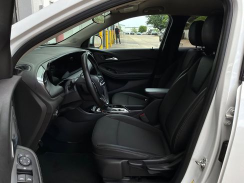 Used 2025 Buick Encore GX Preferred FWD image 10