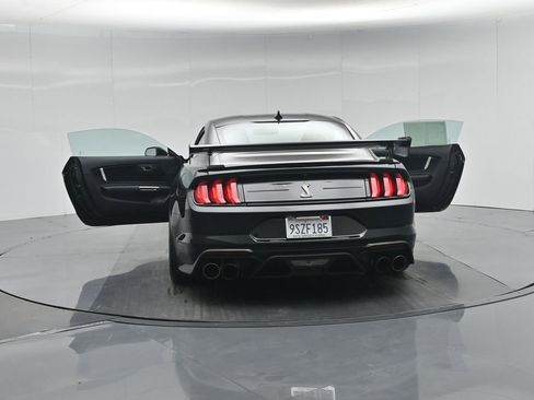 Certified 2021 Ford Mustang Shelby GT500 w/ Carbon Fiber Track Pack RWD image 31