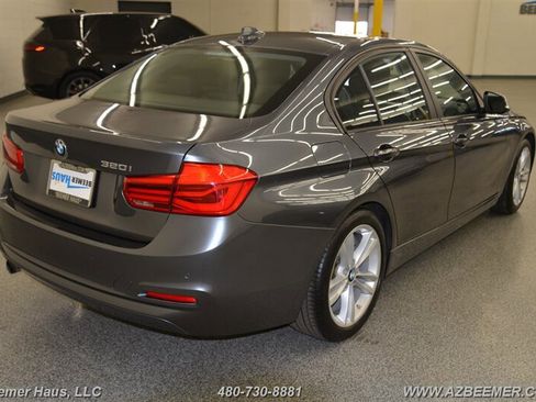 Used 2018 BMW 320i Sedan image 8