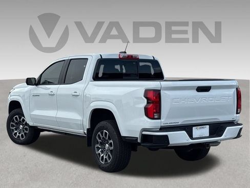 Used 2024 Chevrolet Colorado LT w/ LT Convenience Package III RWD image 31