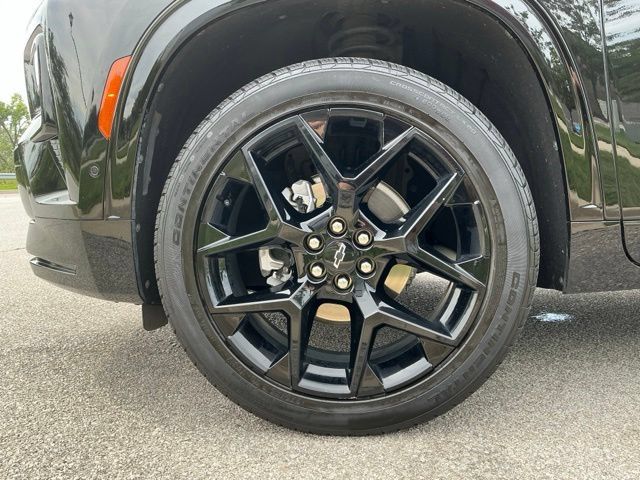 Used 2024 Chevrolet Traverse RS w/ LPO, Floor Liner Package AWD/4WD image 14