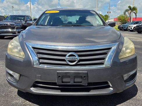 Used 2015 Nissan Altima 2.5 S w/ Power Driver Seat Package FWD image 2