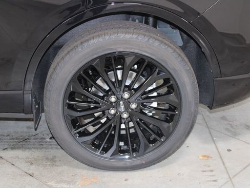 New 2026 Lincoln Corsair Premiere image 17