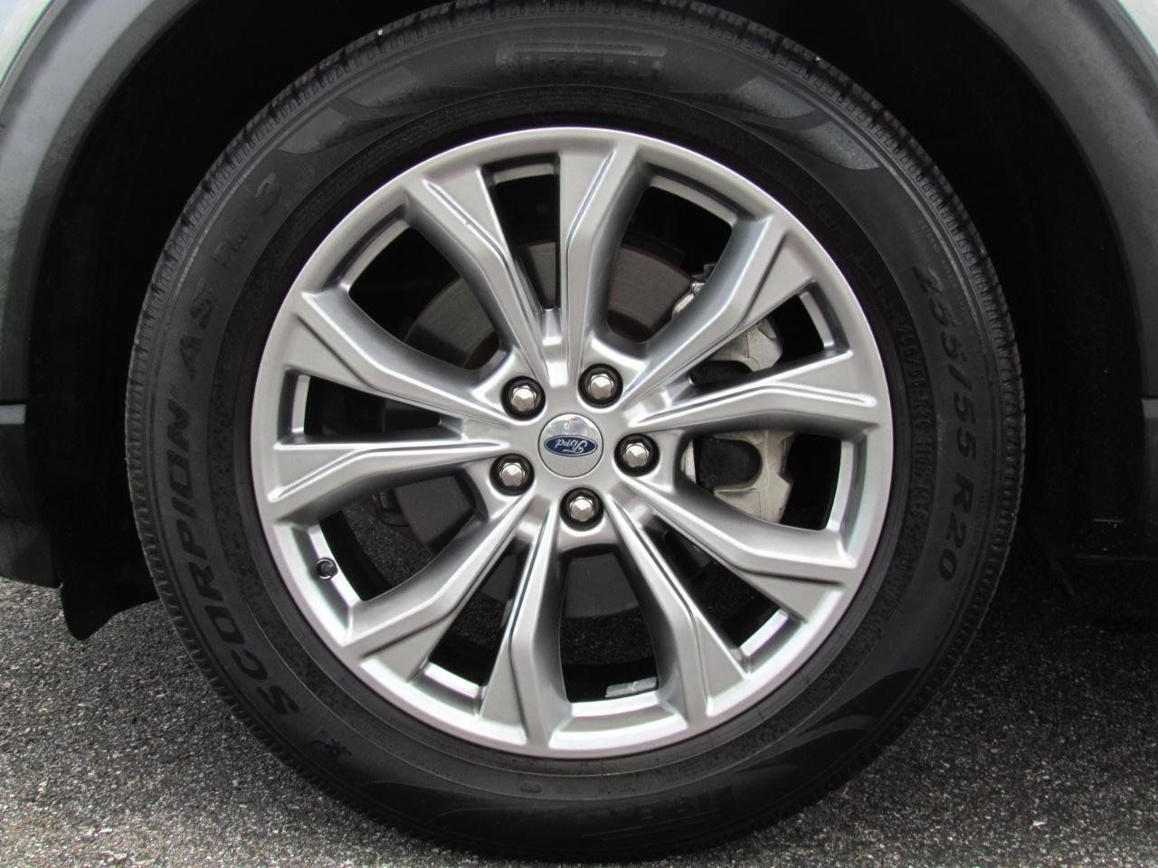 Used 2020 Ford Explorer Limited RWD image 14