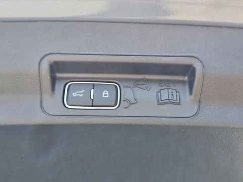 New 2026 Ford Explorer Active w/ Active Comfort Package AWD/4WD image 8