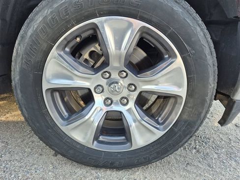 Used 2022 RAM 1500 Laramie AWD/4WD image 6