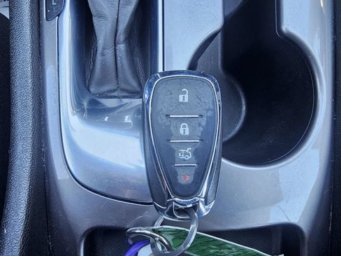 Used 2022 Chevrolet Malibu LS FWD image 42