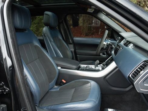 Used 2021 Land Rover Range Rover Sport HST image 29
