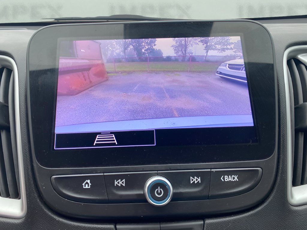 Used 2023 Chevrolet Malibu LS FWD image 14