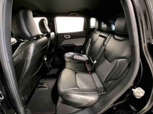 Used 2023 Jeep Compass Latitude AWD/4WD image 19