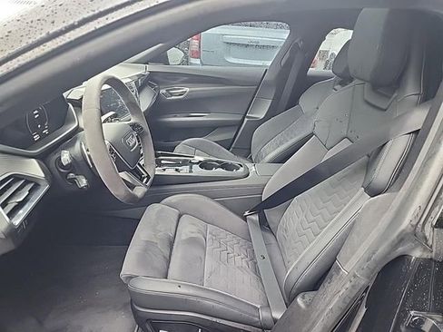Used 2022 Audi e-tron GT Premium Plus w/ Performance Package image 6