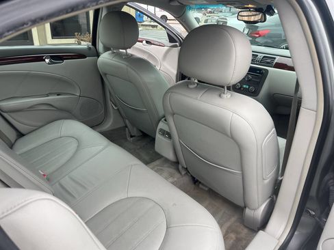 Used 2007 Buick Lucerne CXL image 24