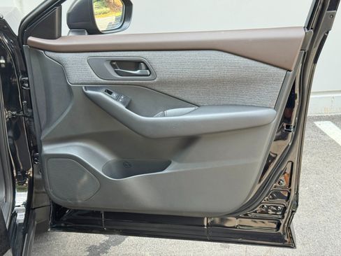 Used 2023 Nissan Rogue S FWD image 36