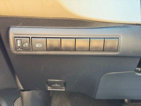 Used 2022 Toyota Corolla L image 22