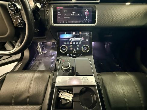 Used 2019 Land Rover Range Rover Velar S AWD/4WD image 29