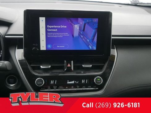 Used 2023 Toyota Corolla Cross XLE image 43