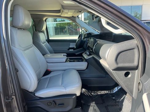 Used 2025 Ford Expedition Max Active AWD/4WD image 22