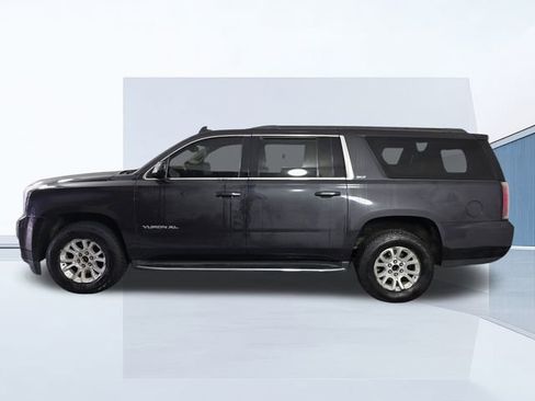 Used 2020 GMC Yukon XL SLT image 4