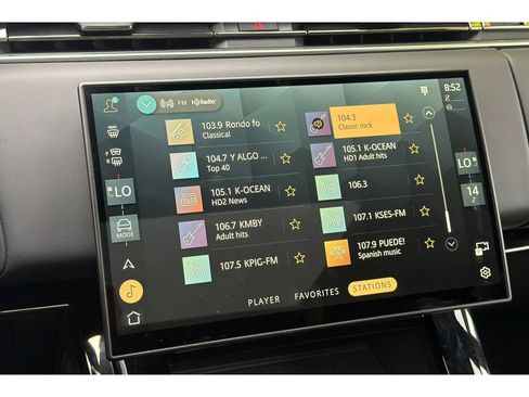 Used 2025 Land Rover Range Rover Sport SE AWD/4WD image 21