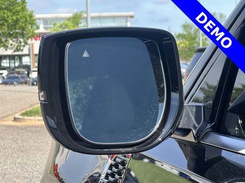 New 2025 Nissan Armada Platinum Reserve image 38