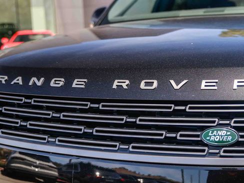 New 2026 Land Rover Range Rover Sport SE AWD/4WD image 11