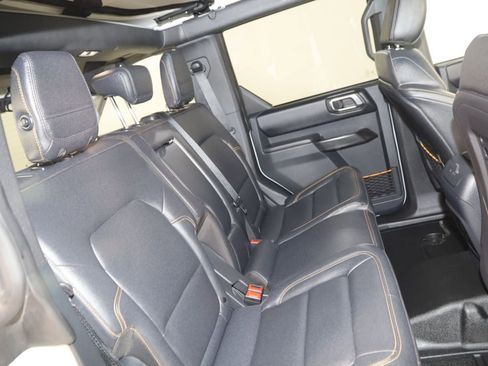 Used 2024 Ford Bronco Badlands AWD/4WD image 29