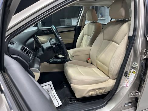 Used 2016 Subaru Legacy 2.5i Premium w/ Moonroof Package AWD/4WD image 13