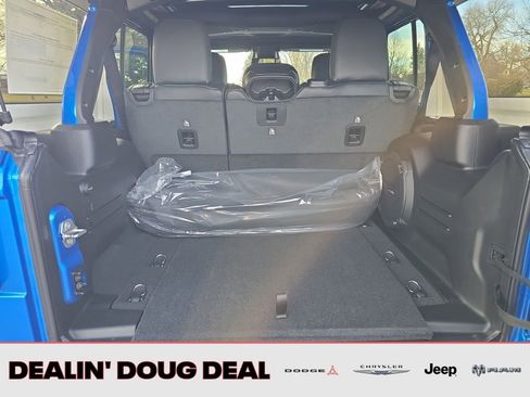 New 2026 Jeep Wrangler Unlimited Sahara AWD/4WD image 24