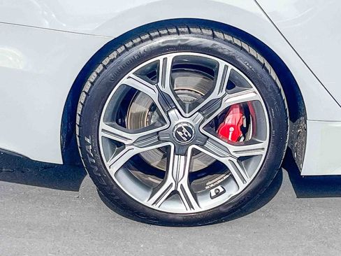 Used 2019 Kia Stinger GT1 image 10