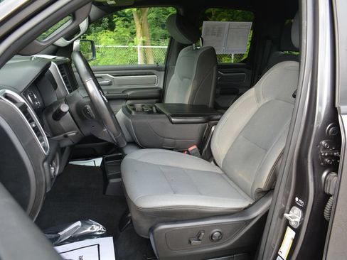 Used 2022 RAM 1500 Big Horn AWD/4WD image 9