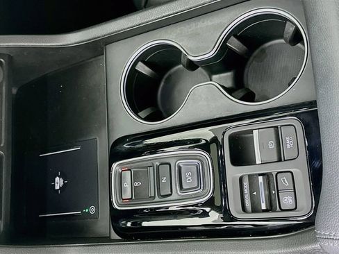 Certified 2024 Honda Pilot Touring image 17