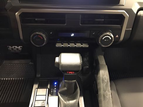 Certified 2025 Toyota Tacoma TRD Sport AWD/4WD image 16