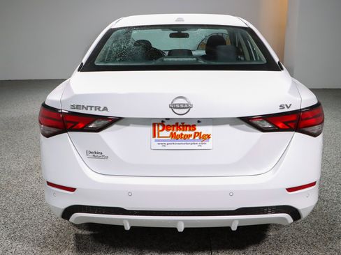 Used 2024 Nissan Sentra SV FWD image 8