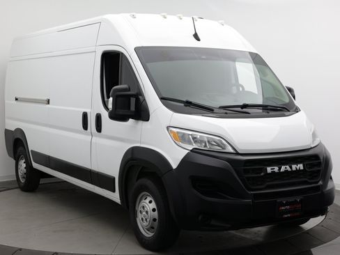 Used 2023 RAM ProMaster 2500 FWD image 3