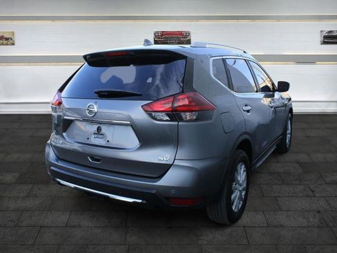 Used 2018 Nissan Rogue SV image 9