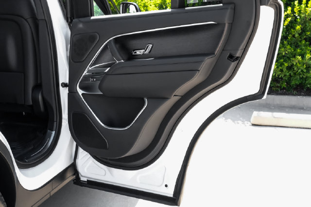 New 2026 Land Rover Range Rover SE AWD/4WD image 57