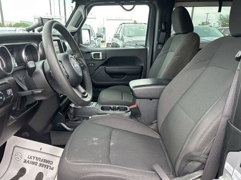 Used 2023 Jeep Wrangler Sport AWD/4WD image 13