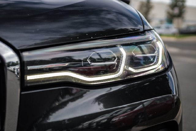 Used 2020 BMW X7 xDrive40i w/ Cold Weather Package AWD/4WD image 12