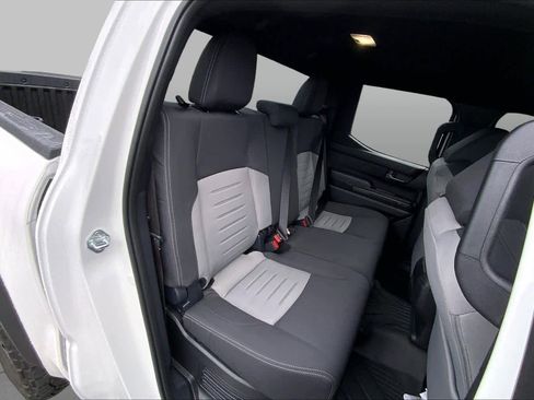 Used 2026 Toyota Tacoma TRD Off-Road AWD/4WD image 19