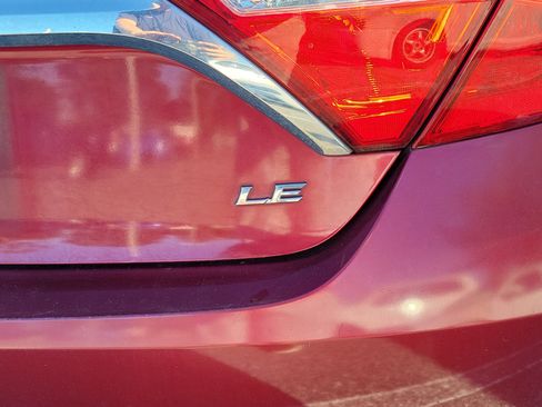 Used 2016 Toyota Camry LE FWD image 20