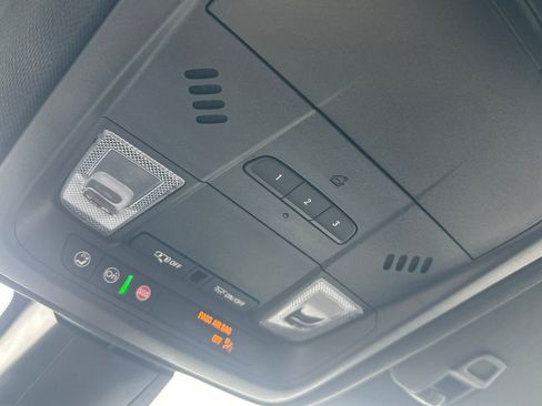 Used 2025 Chevrolet Blazer RS image 25